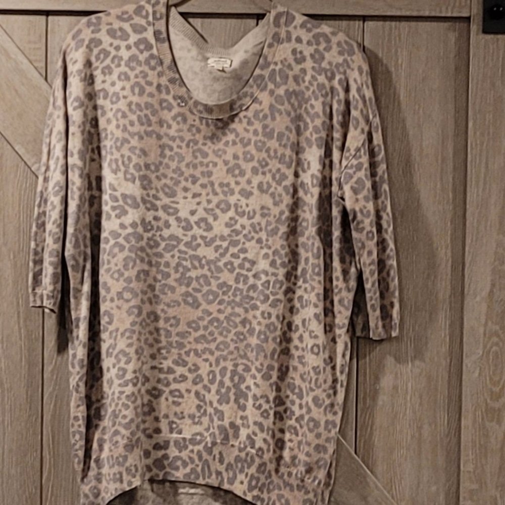 ARITZIA, WILFRED sweater, size M, light shades of gray-tan
